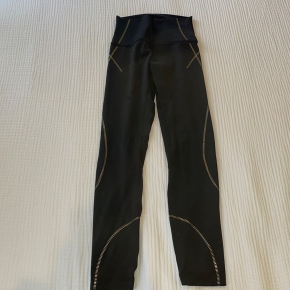 Lululemon Spec Edition Align HR Tight 25” *gold